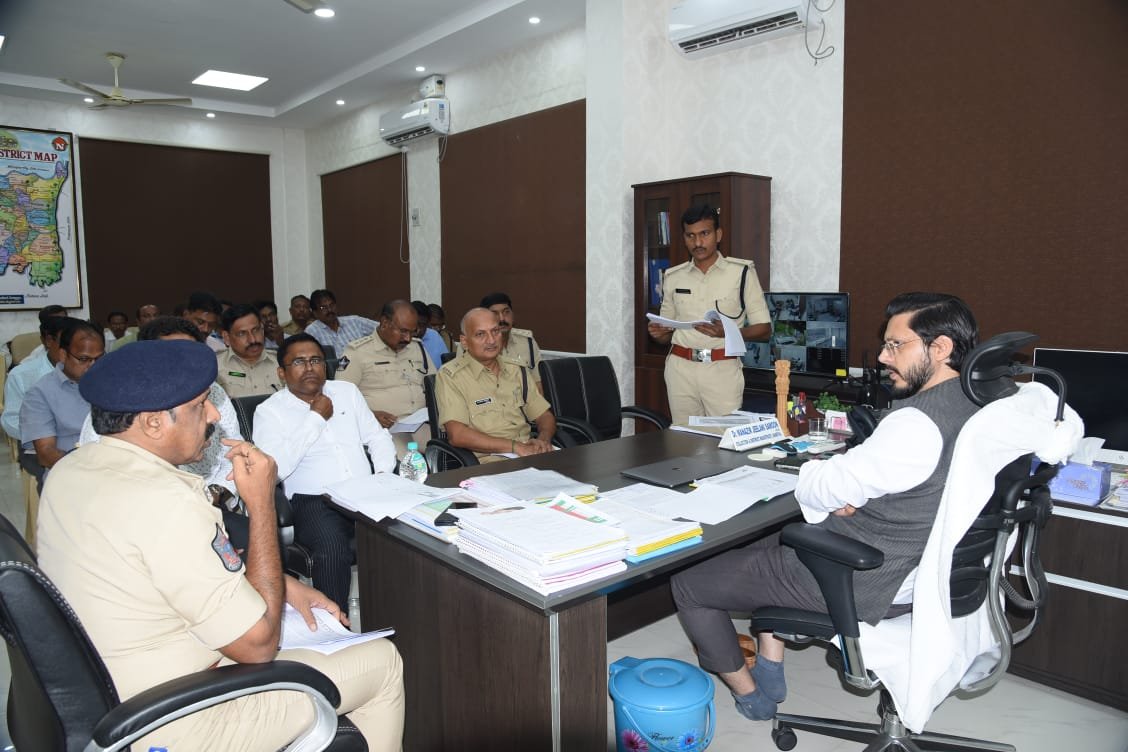 Nandyala-District-Collector-Review-with-Police-Officers-on-Road-Accidents.jpg