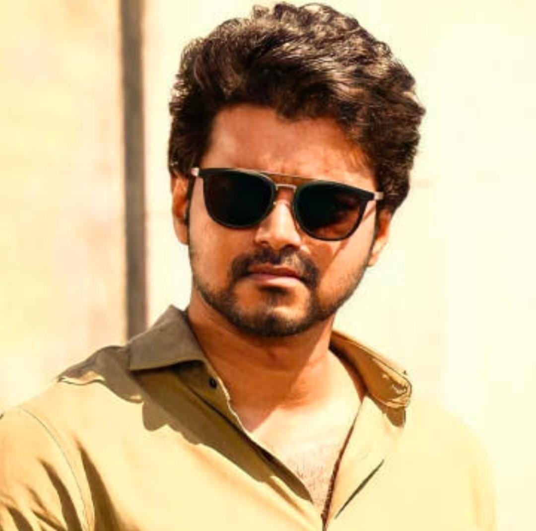 Star-hero-Dalapathy-Vijays-political-entry.jpg