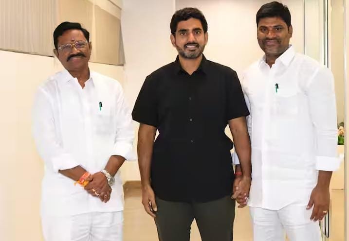 నారా-లోకేశ్-ను-కలిసిన-సత్యవేడు-వైసీపీ-ఎమ్మెల్యే-కోనేటి-ఆదిమూలం.jpg