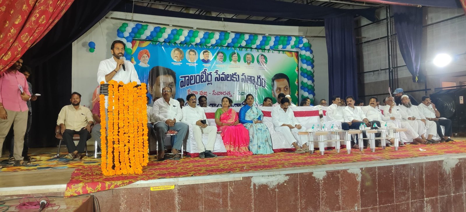 Nandyala-MLA-Ravi-appreciated-the-services-of-the-volunteers-scaled.jpg