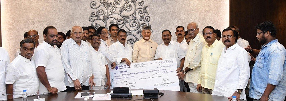 Donation-of-two-crores.MLA-Buddha-Rajasekhar-Reddy.jpg