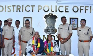 Nandyal SP honors police officers for their bravery